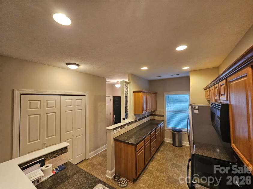 2026 Talbot Lane, Hickory, NC 28602.  MLS# CAR4337462, YatesRealty ID 12179. 