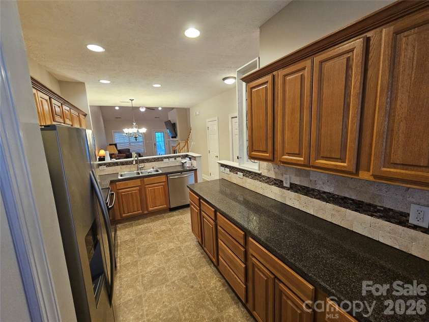 2026 Talbot Lane, Hickory, NC 28602.  MLS# CAR4337462, YatesRealty ID 12179. 