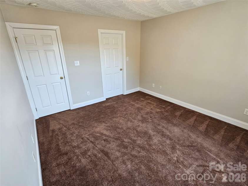 2026 Talbot Lane, Hickory, NC 28602.  MLS# CAR4337462, YatesRealty ID 12179. 