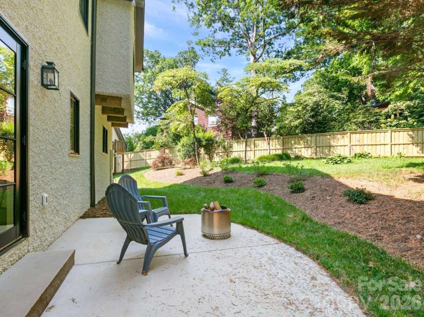 18 Normandy Road, Asheville, NC 28803.  MLS# CAR4353910, YatesRealty ID 12180. Fully fenced back yard