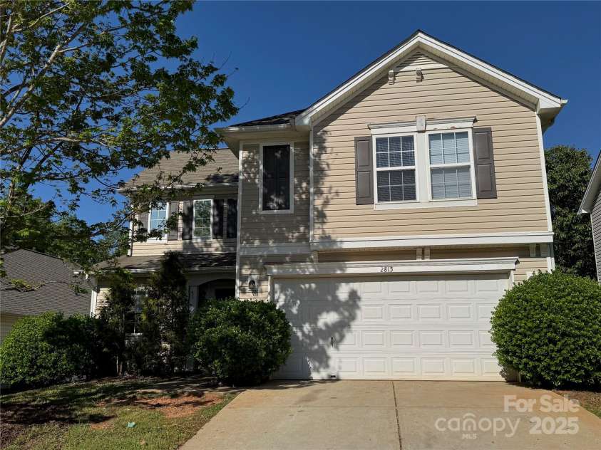 2815 Cartesian Drive, Charlotte, NC 28214.  MLS# CAR4248401, YatesRealty ID 12180. 