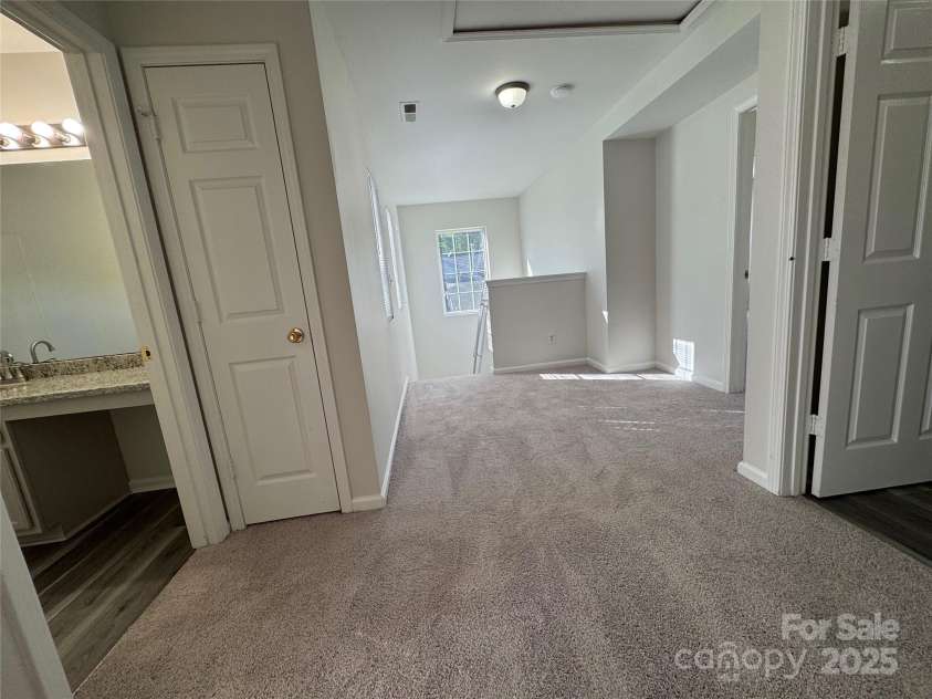 2815 Cartesian Drive, Charlotte, NC 28214.  MLS# CAR4248401, YatesRealty ID 12180. 