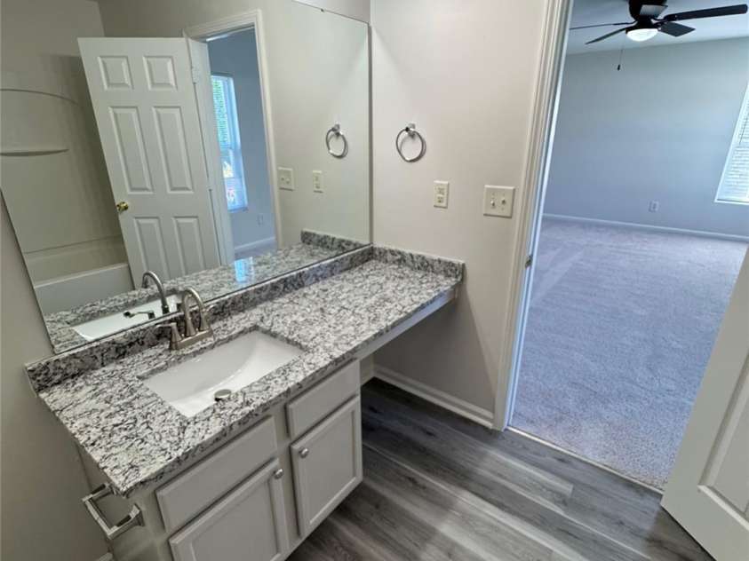 2815 Cartesian Drive, Charlotte, NC 28214.  MLS# CAR4248401, YatesRealty ID 12180. 