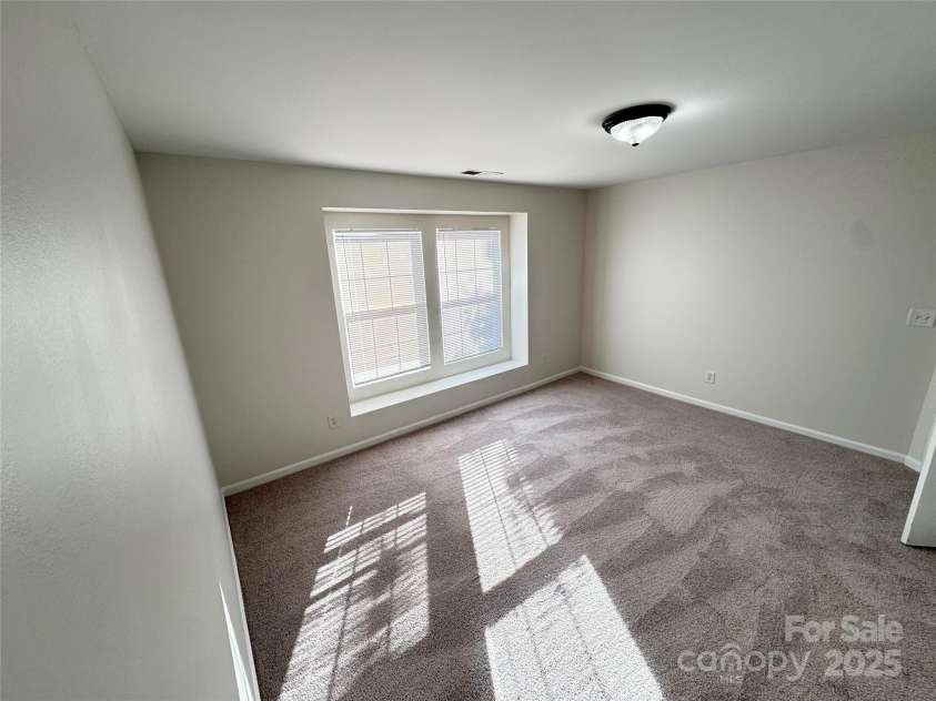 2815 Cartesian Drive, Charlotte, NC 28214.  MLS# CAR4248401, YatesRealty ID 12180. 