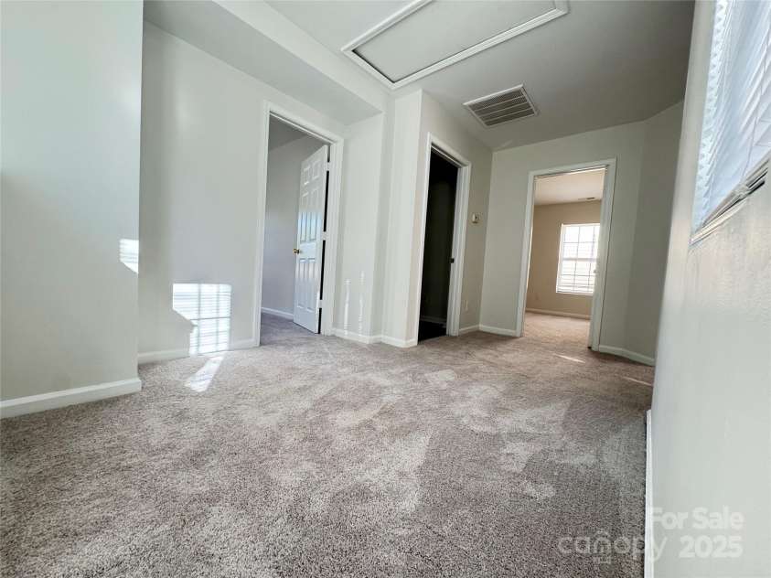 2815 Cartesian Drive, Charlotte, NC 28214.  MLS# CAR4248401, YatesRealty ID 12180. 