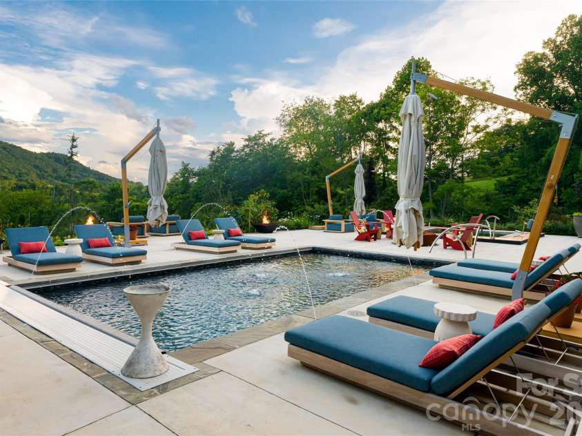163 Annabelle Linn Drive, Fairview, NC 28730.  MLS# CAR4360158, YatesRealty ID 12181. 