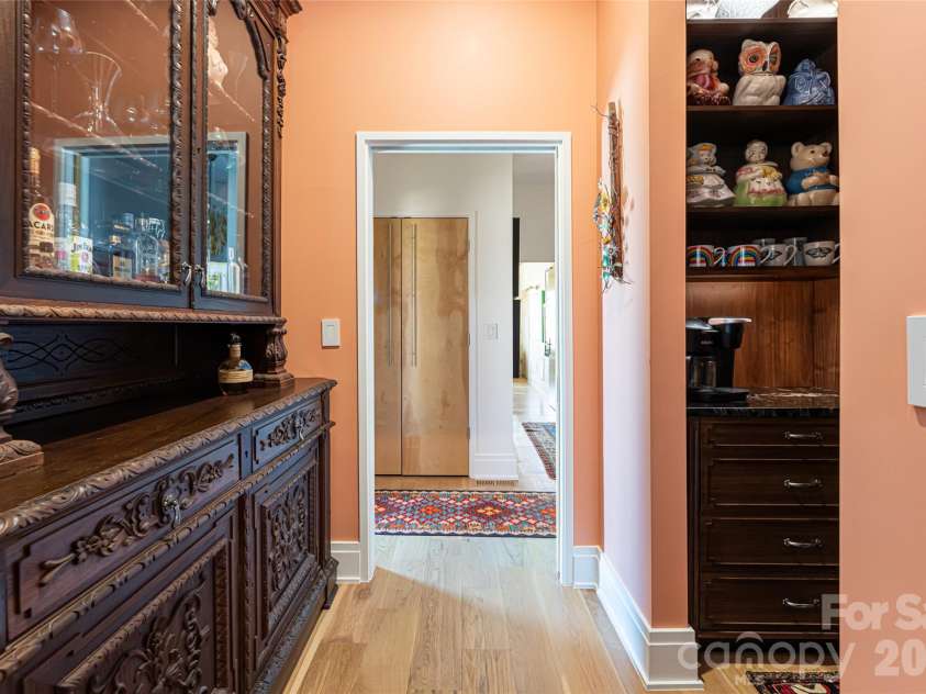 163 Annabelle Linn Drive, Fairview, NC 28730.  MLS# CAR4360158, YatesRealty ID 12181. Butlers Pantry
