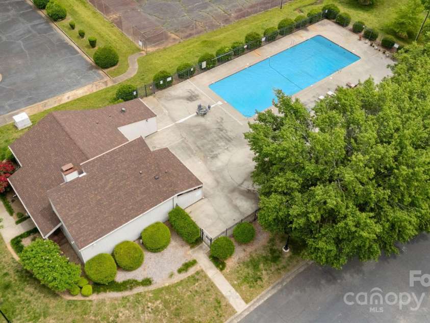 8326 Ramath Drive, Charlotte, NC 28211.  MLS# CAR4250067, YatesRealty ID 12182. Pool currently drained, water is virtually staged