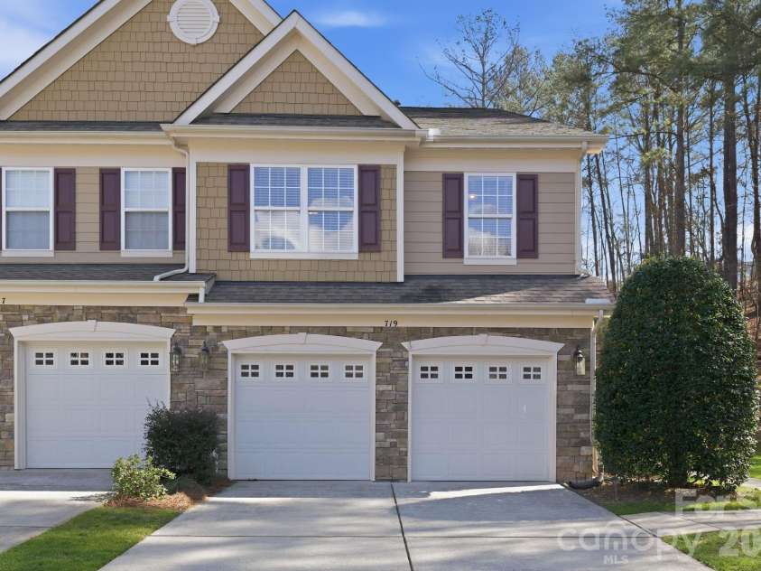 719 Deerbrook Lane, Tega Cay, SC 29708.  MLS# CAR4346633, YatesRealty ID 12184. 