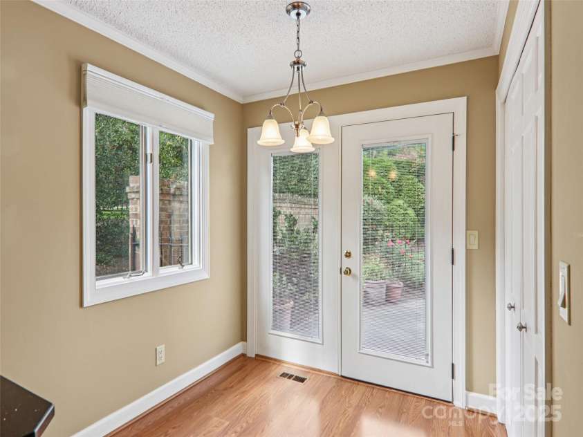 102 Glenbrook Drive, Hendersonville, NC 28739.  MLS# CAR4313168, YatesRealty ID 12186. 