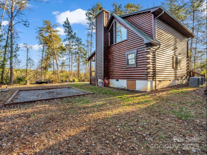 132 Grandview Drive, Rutherfordton, NC 28139.  MLS# CAR4332359, YatesRealty ID 12186. 