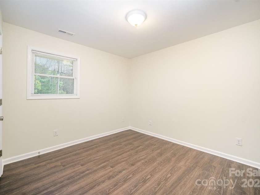 8624 Sharonbrook Drive, Charlotte, NC 28210.  MLS# CAR4226315, YatesRealty ID 12187. Spare Bedroom