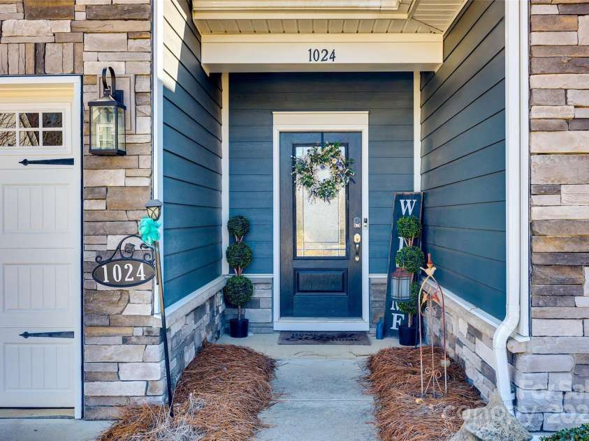 1024 Mayapple Way, Belmont, NC 28012.  MLS# CAR4223708, YatesRealty ID 12188. 1024 Mayapple Way