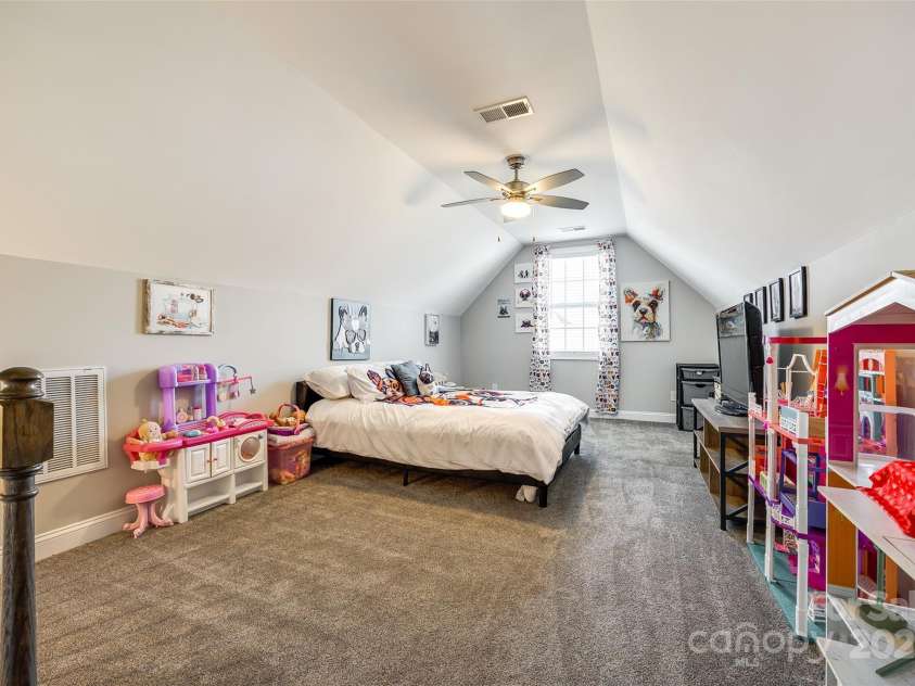 1024 Mayapple Way, Belmont, NC 28012.  MLS# CAR4223708, YatesRealty ID 12188. Bonus room upstairs