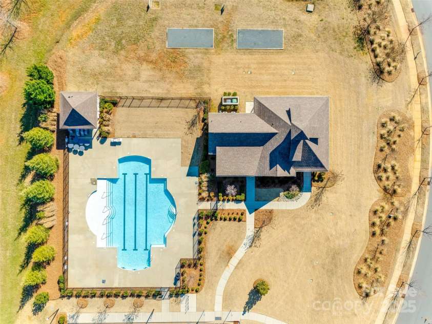 1024 Mayapple Way, Belmont, NC 28012.  MLS# CAR4223708, YatesRealty ID 12188. Clubhouse, Pool, Exercise room