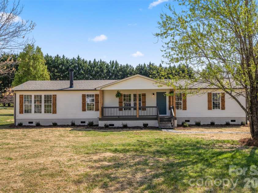 161 Baxter Way, Forest City, NC 28043.  MLS# CAR4362522, YatesRealty ID 12188. 