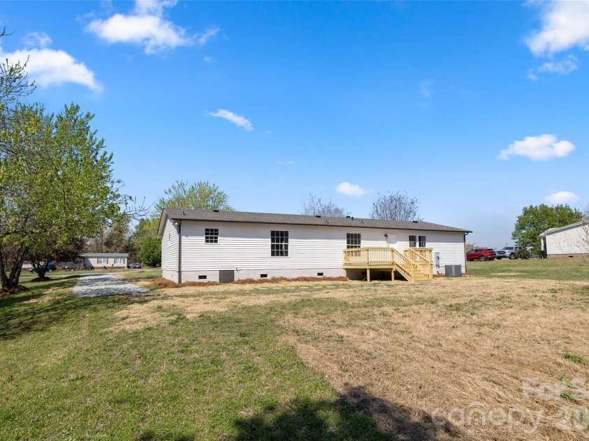 161 Baxter Way, Forest City, NC 28043.  MLS# CAR4362522, YatesRealty ID 12188. 