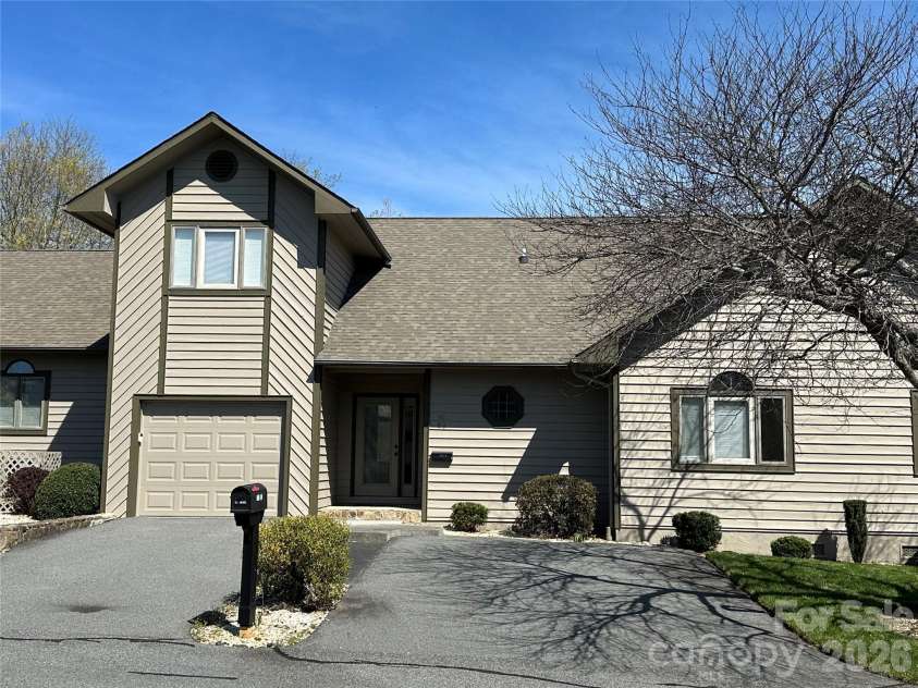 311 Landing Drive, Jefferson, NC 28640.  MLS# CAR4368622, YatesRealty ID 12190. 