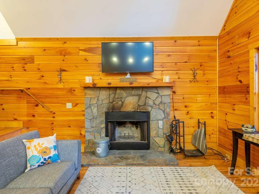 100 Candlemaker Trail, Maggie Valley, NC 28751.  MLS# CAR4249616, YatesRealty ID 12191. 