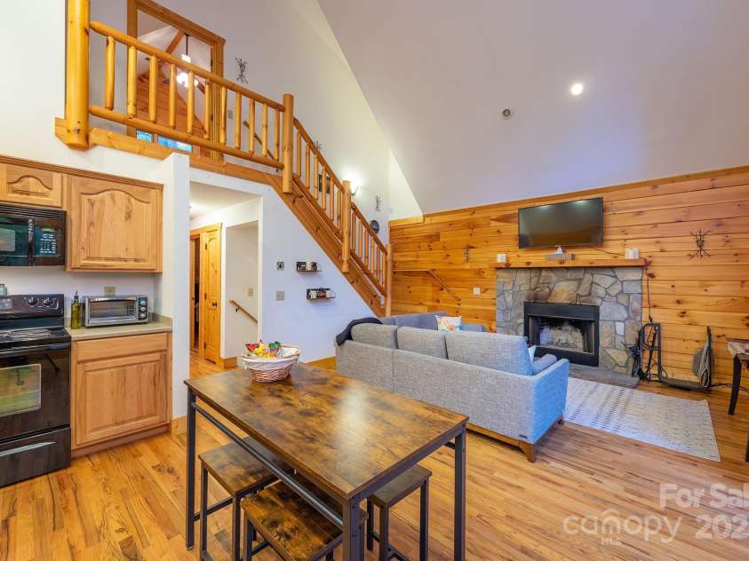100 Candlemaker Trail, Maggie Valley, NC 28751.  MLS# CAR4249616, YatesRealty ID 12191. 