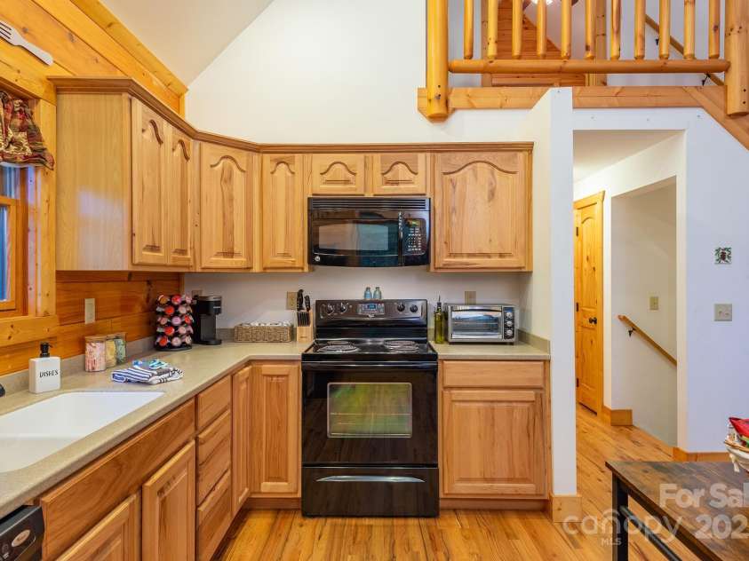 100 Candlemaker Trail, Maggie Valley, NC 28751.  MLS# CAR4249616, YatesRealty ID 12191. 