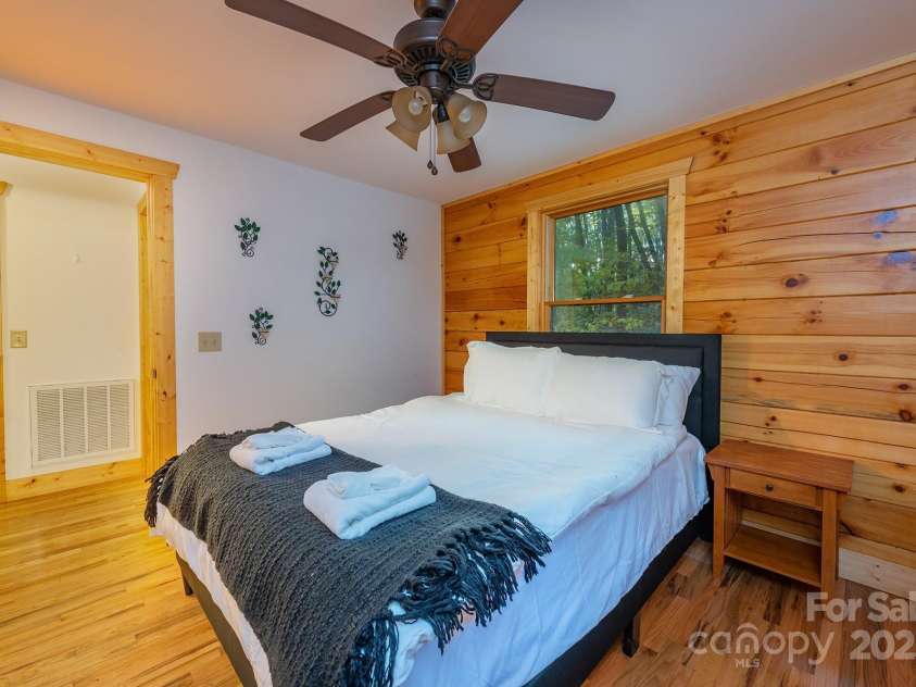 100 Candlemaker Trail, Maggie Valley, NC 28751.  MLS# CAR4249616, YatesRealty ID 12191. 