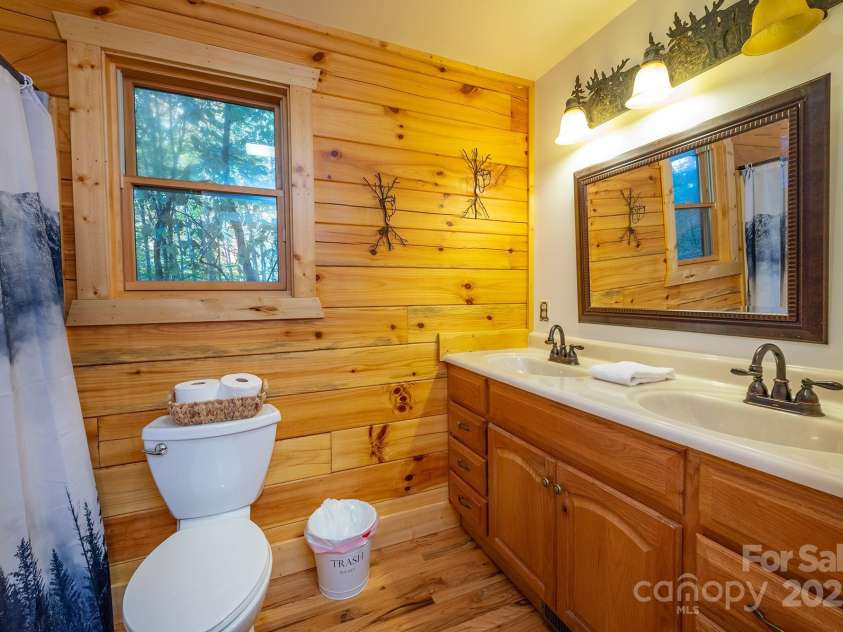 100 Candlemaker Trail, Maggie Valley, NC 28751.  MLS# CAR4249616, YatesRealty ID 12191. 
