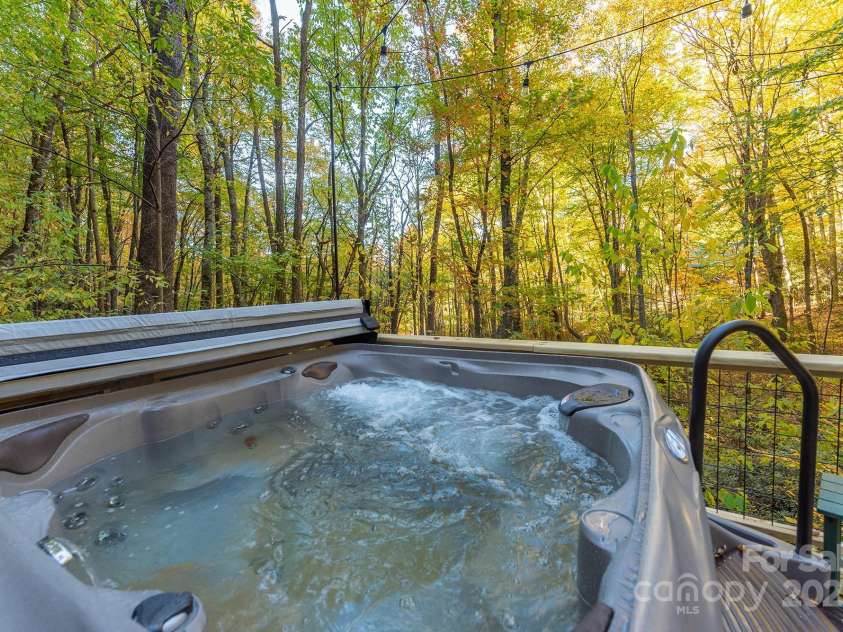 100 Candlemaker Trail, Maggie Valley, NC 28751.  MLS# CAR4249616, YatesRealty ID 12191. 