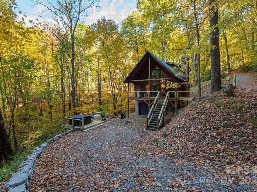 100 Candlemaker Trail, Maggie Valley, NC 28751.  MLS# CAR4249616, YatesRealty ID 12191. 