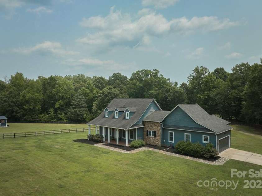 355 Night Lark Lane, Campobello, SC 29322.  MLS# CAR4264888, YatesRealty ID 12191. 