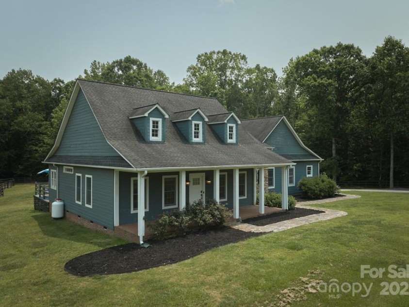 355 Night Lark Lane, Campobello, SC 29322.  MLS# CAR4264888, YatesRealty ID 12191. 