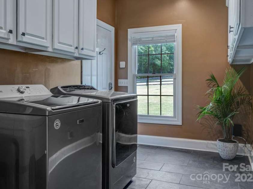 355 Night Lark Lane, Campobello, SC 29322.  MLS# CAR4264888, YatesRealty ID 12191. 