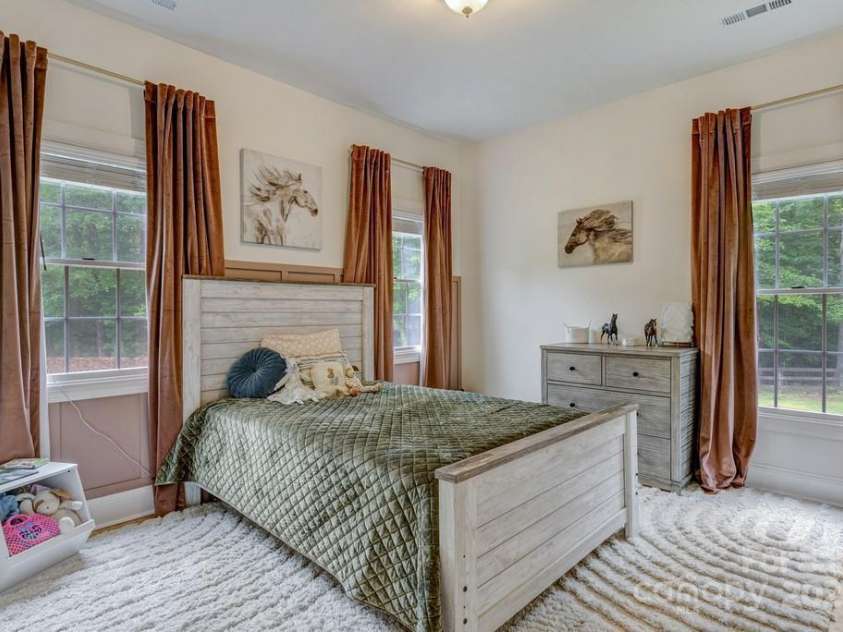 355 Night Lark Lane, Campobello, SC 29322.  MLS# CAR4264888, YatesRealty ID 12191. 