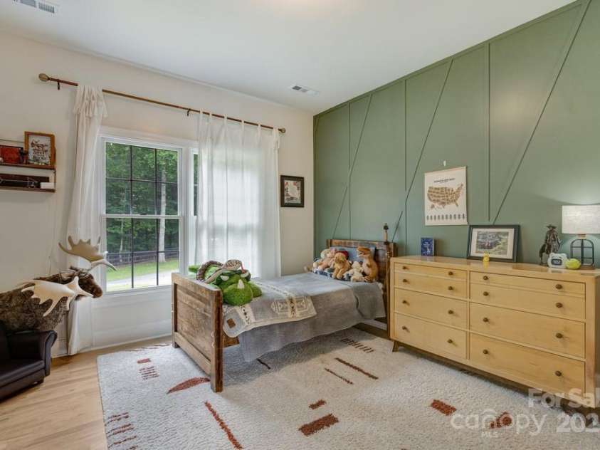 355 Night Lark Lane, Campobello, SC 29322.  MLS# CAR4264888, YatesRealty ID 12191. 