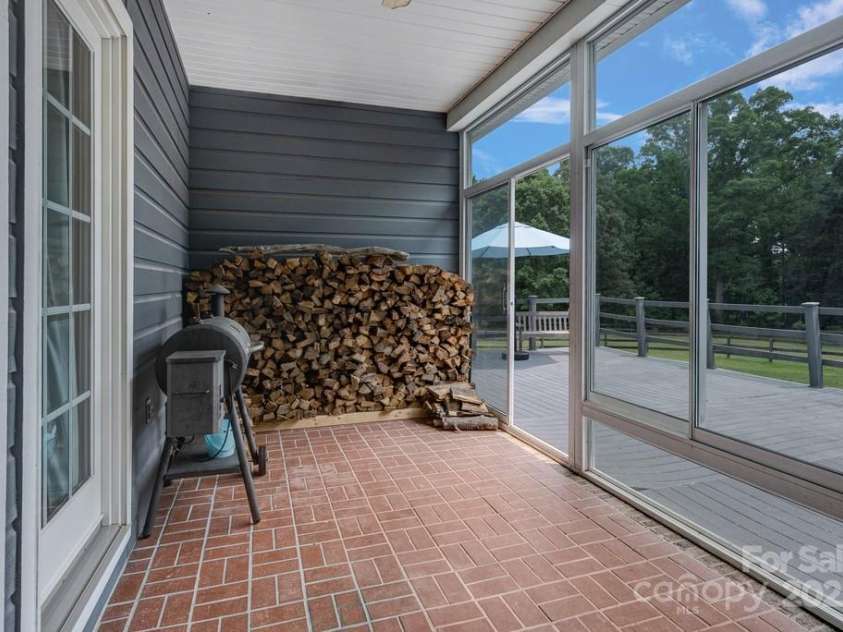 355 Night Lark Lane, Campobello, SC 29322.  MLS# CAR4264888, YatesRealty ID 12191. 