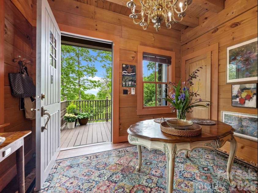 106 McCauley Drive, Asheville, NC 28803.  MLS# CAR4366972, YatesRealty ID 12192. Foyer