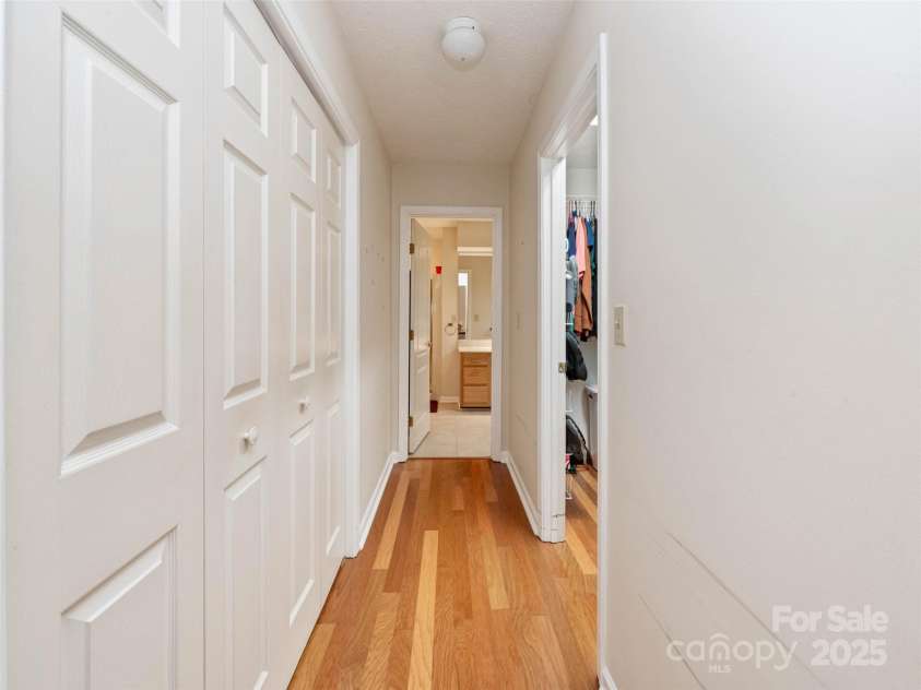 933 Kanuga Road, Hendersonville, NC 28739.  MLS# CAR4250849, YatesRealty ID 12192. 