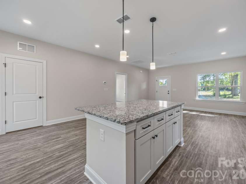 820 Bethlehem Road, Kings Mountain, NC 28086.  MLS# CAR4405664, YatesRealty ID 12193. 