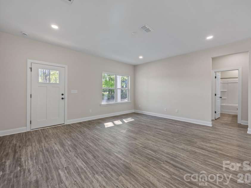 820 Bethlehem Road, Kings Mountain, NC 28086.  MLS# CAR4405664, YatesRealty ID 12193. 