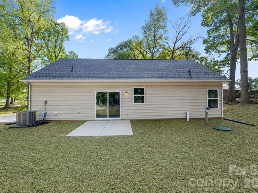 820 Bethlehem Road, Kings Mountain, NC 28086.  MLS# CAR4405664, YatesRealty ID 12193. 