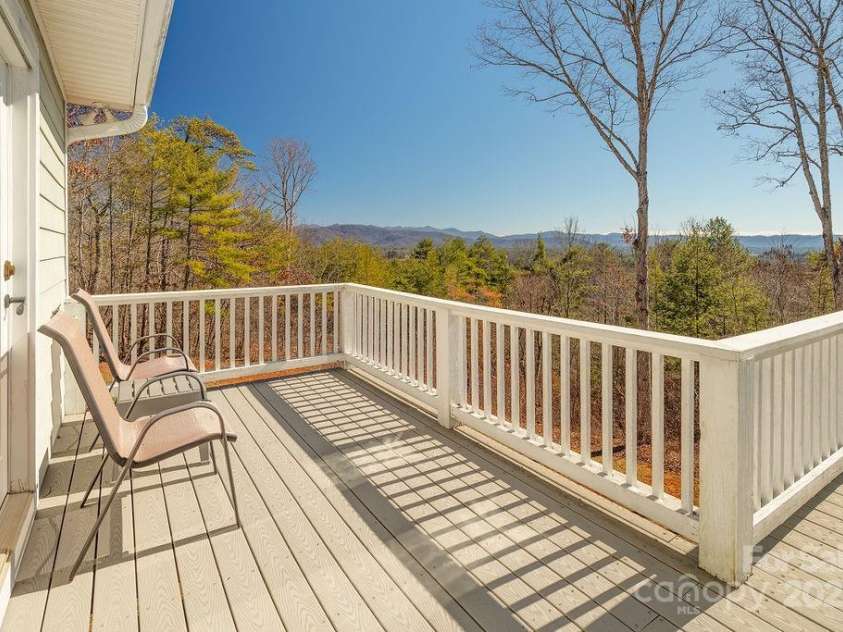 61 Buckle Ridge, Weaverville, NC 28787.  MLS# CAR4247787, YatesRealty ID 12194. 