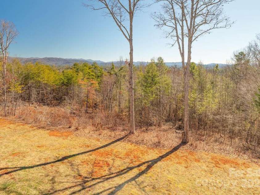 61 Buckle Ridge, Weaverville, NC 28787.  MLS# CAR4247787, YatesRealty ID 12194. 