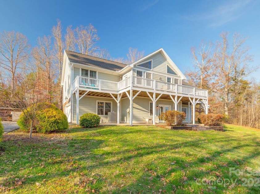 61 Buckle Ridge, Weaverville, NC 28787.  MLS# CAR4247787, YatesRealty ID 12194. 