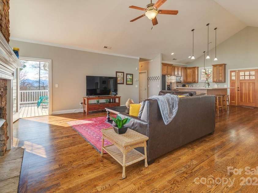 61 Buckle Ridge, Weaverville, NC 28787.  MLS# CAR4247787, YatesRealty ID 12194. 