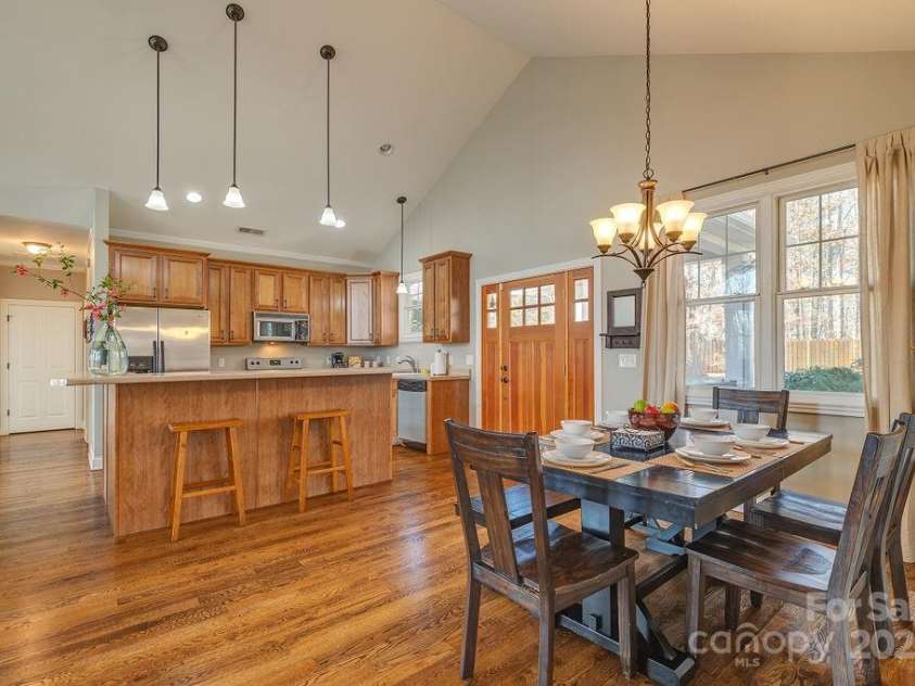 61 Buckle Ridge, Weaverville, NC 28787.  MLS# CAR4247787, YatesRealty ID 12194. 