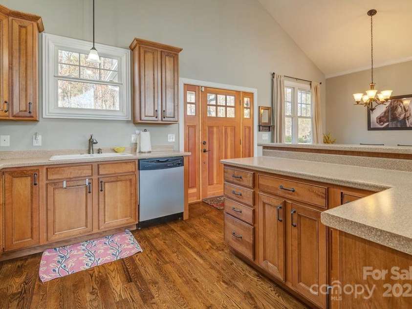 61 Buckle Ridge, Weaverville, NC 28787.  MLS# CAR4247787, YatesRealty ID 12194. 