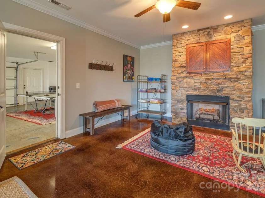 61 Buckle Ridge, Weaverville, NC 28787.  MLS# CAR4247787, YatesRealty ID 12194. 