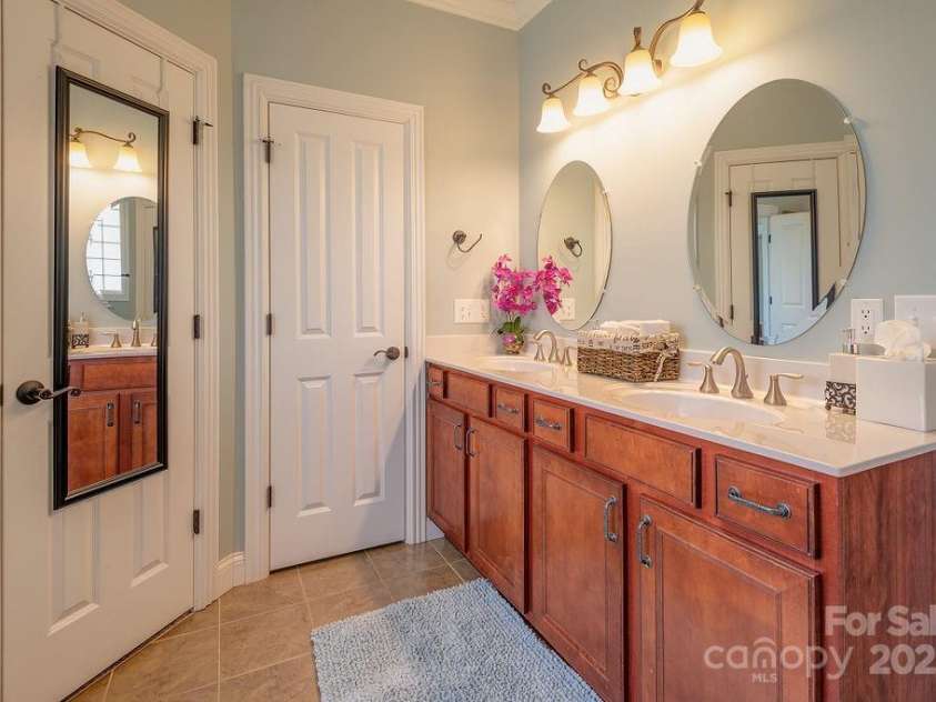 61 Buckle Ridge, Weaverville, NC 28787.  MLS# CAR4328283, YatesRealty ID 12194. 