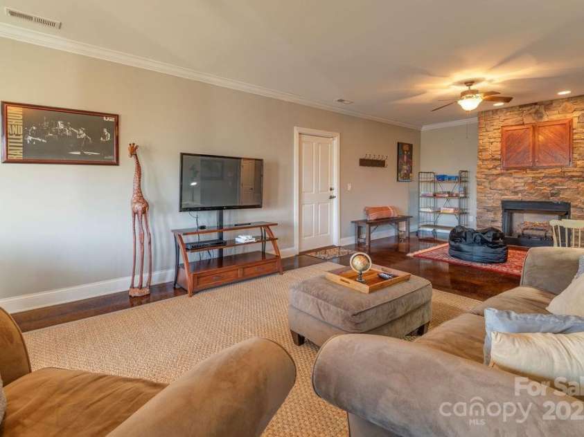 61 Buckle Ridge, Weaverville, NC 28787.  MLS# CAR4328283, YatesRealty ID 12194. 