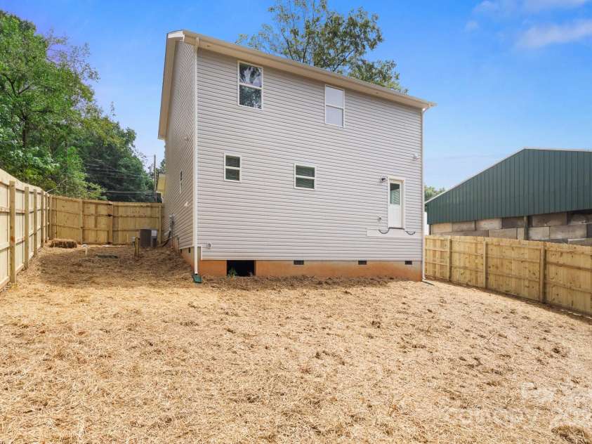 530 Gantt Street, Mooresville, NC 28115.  MLS# CAR4247986, YatesRealty ID 12196. Status as of 8/9/25